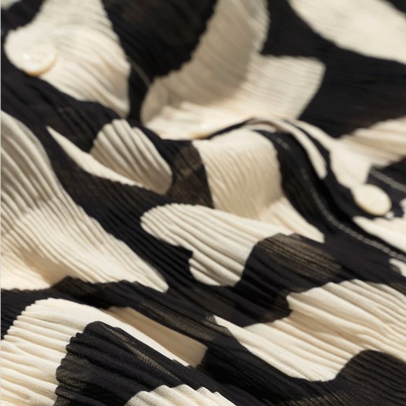 cow pattern thin  pleated SHIRT AND SHORTS - Picture 5 of 5